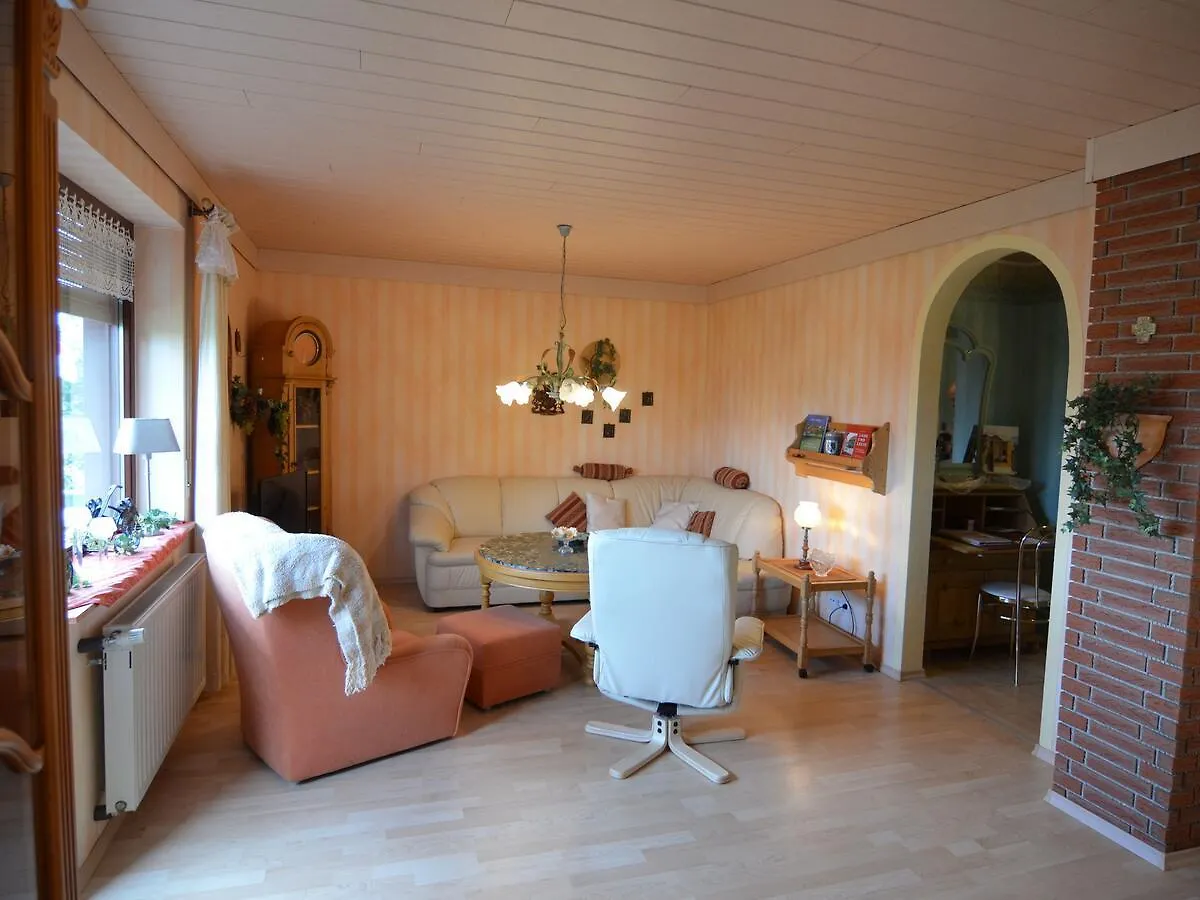 Apartment With Garden In Zeil Am Main 0*,